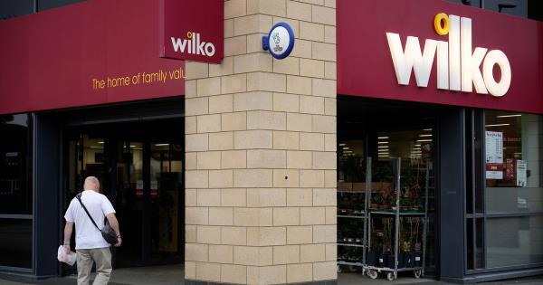 Wilko暂停了在线订单，因为它正在寻找新的买家，并阻止公司倒闭