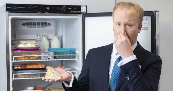 工作场所与食物有关的十大违法行为——从嘈杂的零食到分享食物